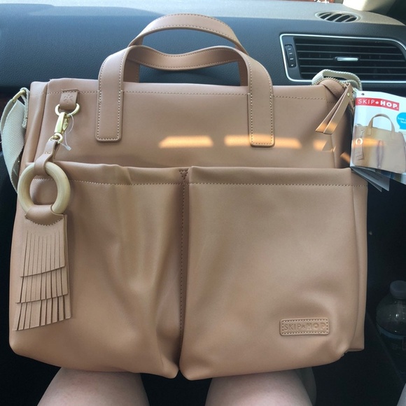 skip hop greenwich tote